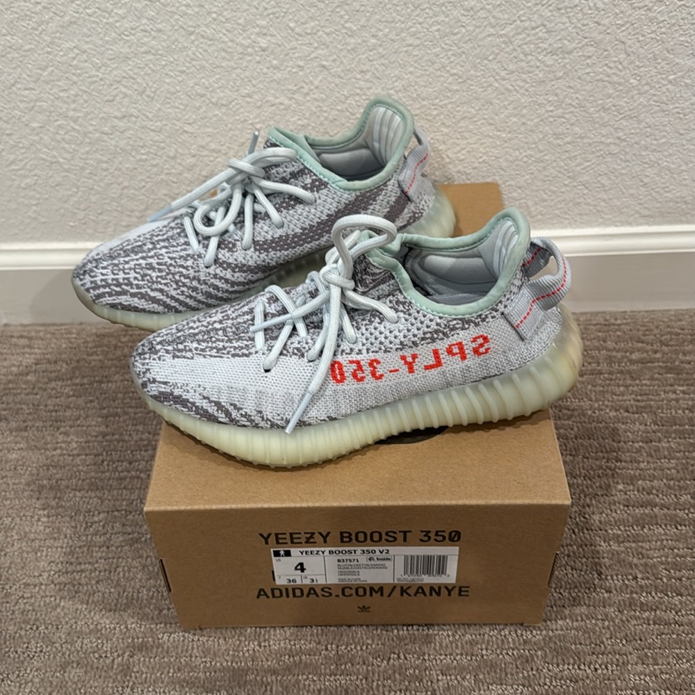 Yeezy Boost 350 v2